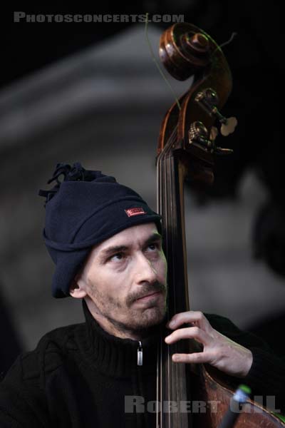 LOIC LANTOINE - 2006-04-02 - PARIS - Place de la Republique - 